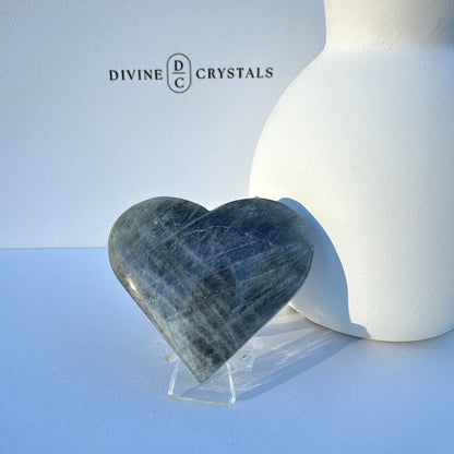 Labradorite Heart – Intuition & Protection