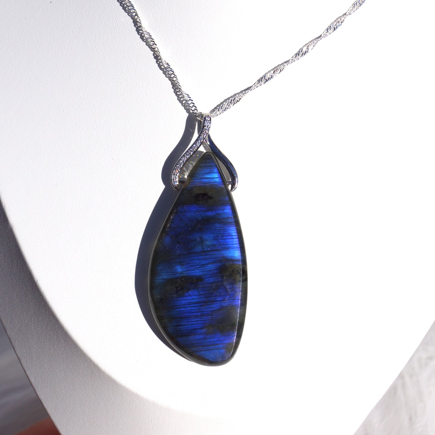 Hight Quality Labradorite Pendant – Transformation & Intuition #4