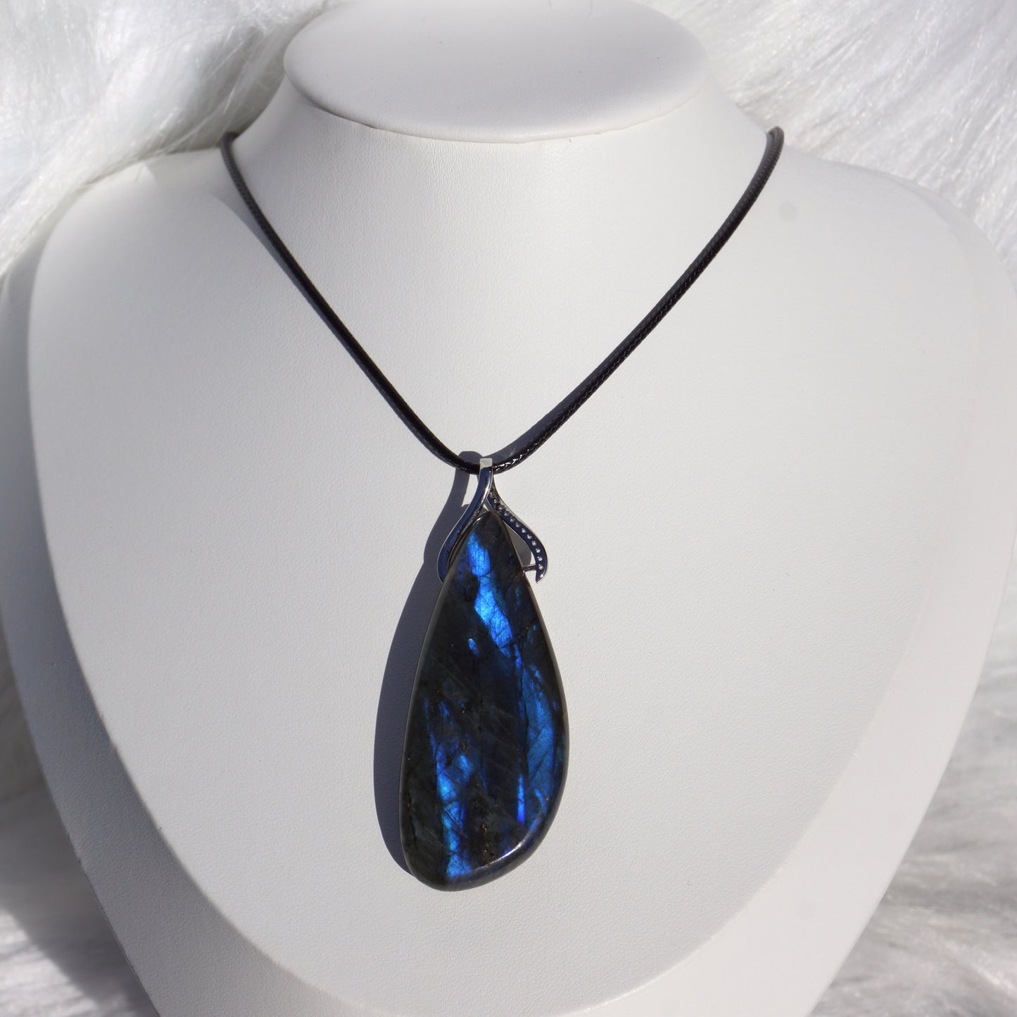 Hight Quality Labradorite Pendant – Transformation & Intuition #2