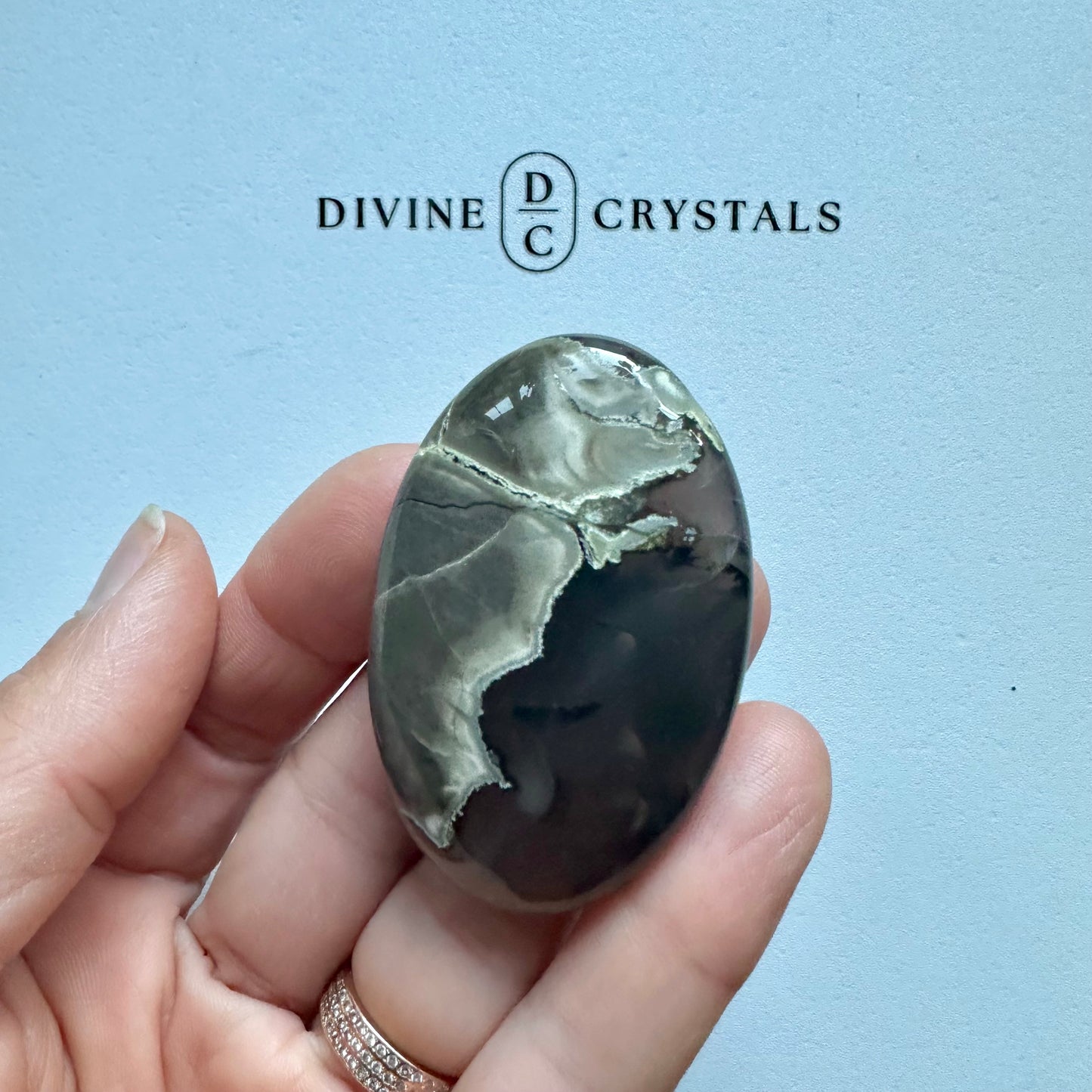 Volcano Agate Palm (UV-Reactive)