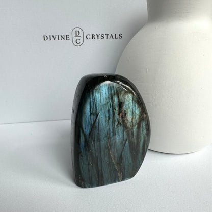 Labradorite Freeform – Protection & Transformation