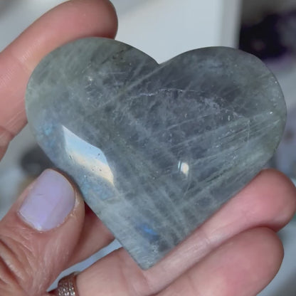 Labradorite Heart – Intuition & Protection