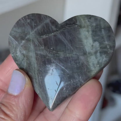 Labradorite Heart – Intuition & Protection