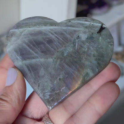 Labradorite Heart – Intuition & Protection